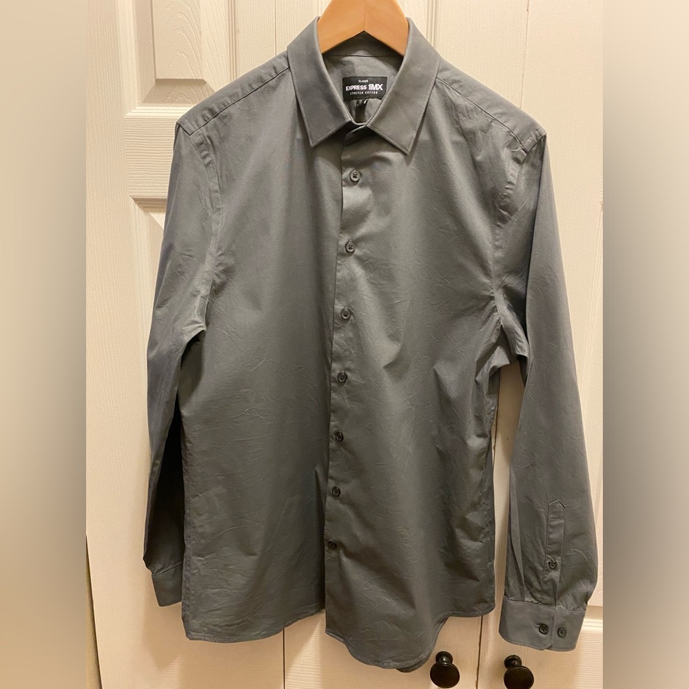 Express Classic Fit size M